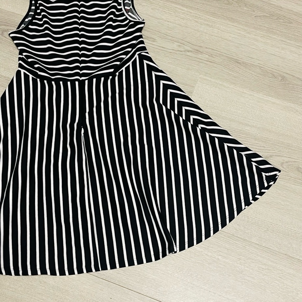 Alya Striped Black and White Dress w/red accent flowers - Picture 12 of 12